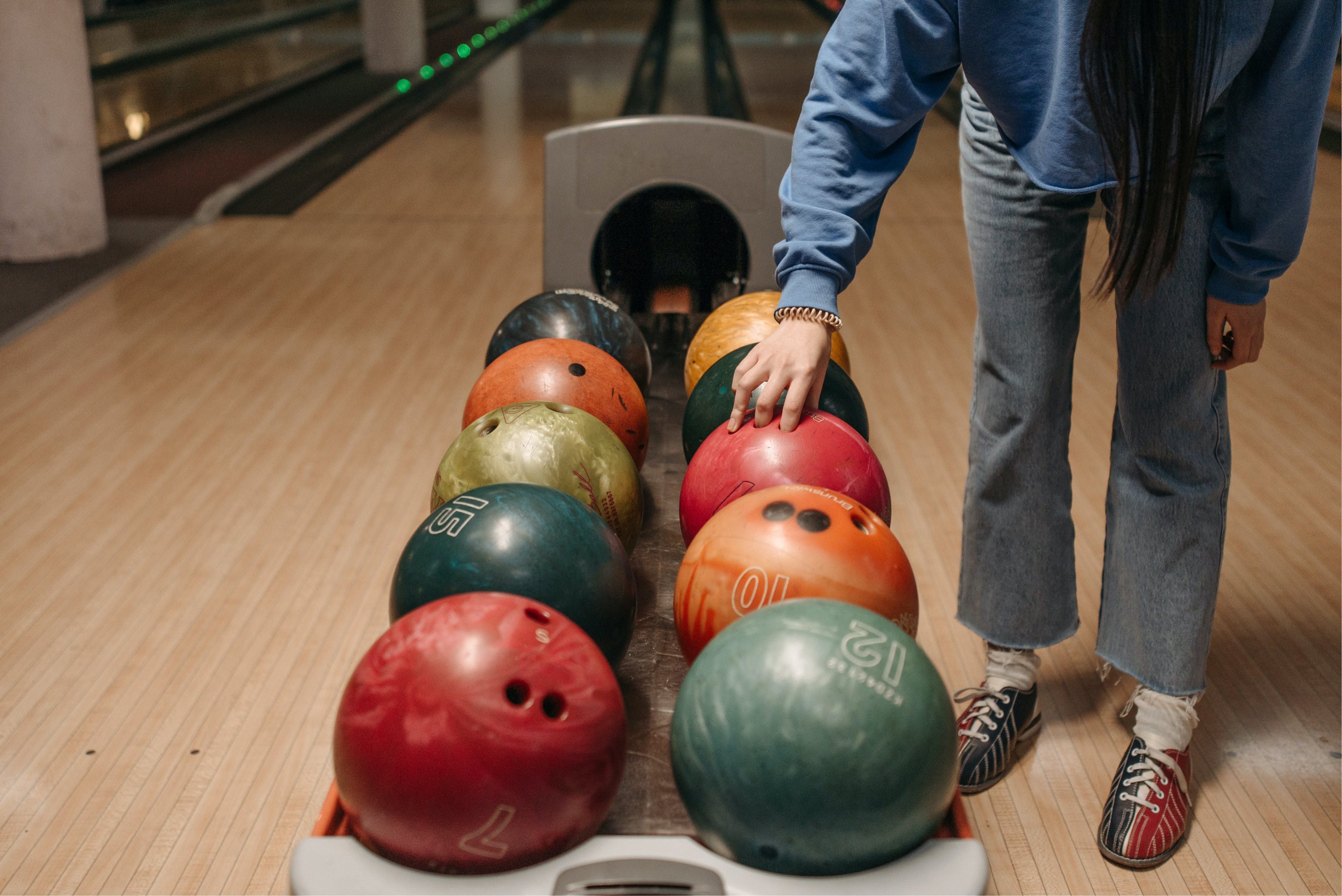 How To Hold a Bowling Ball Properly
